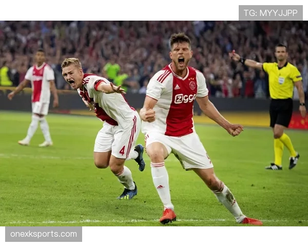 阿贾克斯近期联赛表现起伏不定,进攻火力下滑成为最大短板 阿贾克斯近期联赛表现起伏不定,进攻火力下滑成为最大短板